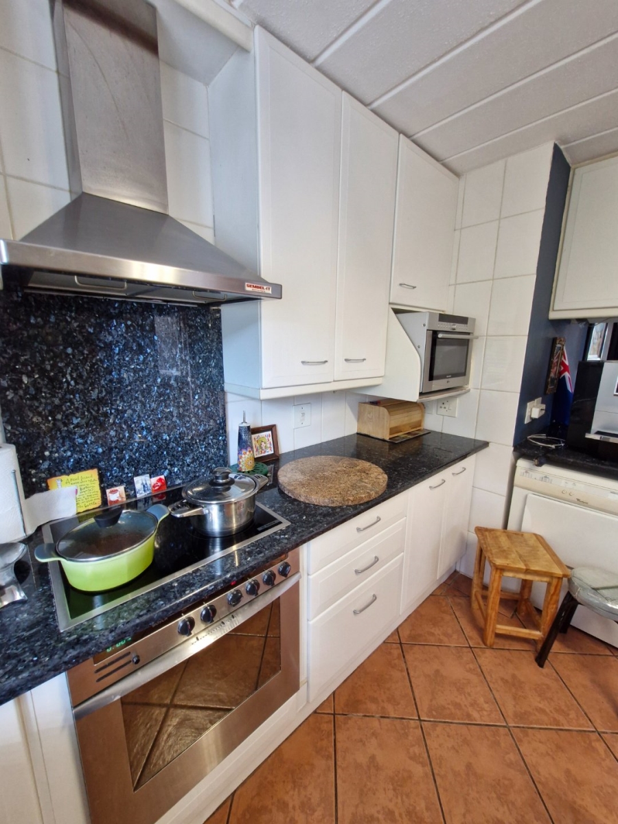 4 Bedroom Property for Sale in Caribbean Beach Club North West